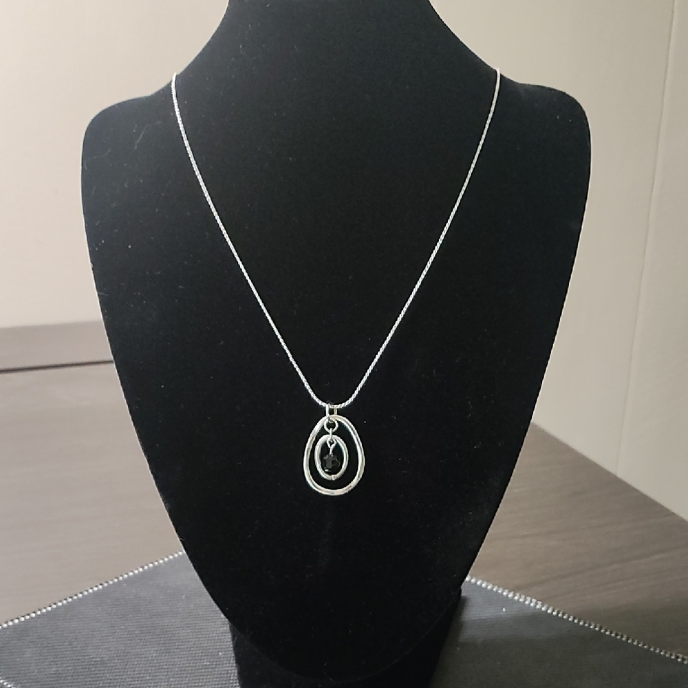 Elegant Silver Pendant Necklace